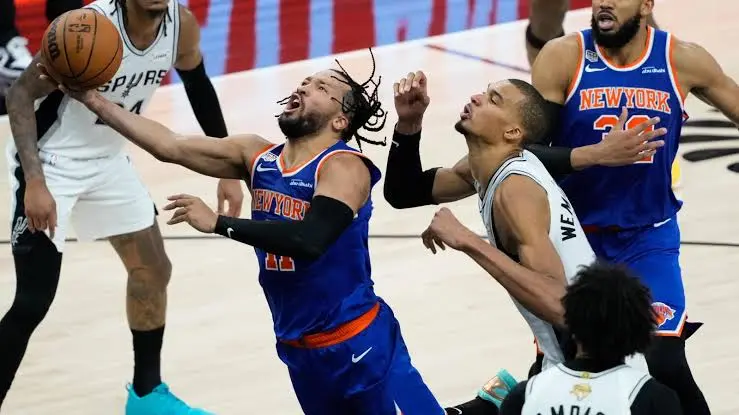 布伦森尼克斯2026年NBA总冠军45分庆祝圣安东尼奥