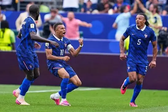 姆巴佩法国3-0瑞典2026世界杯6球追平梅西金靴德尚重返